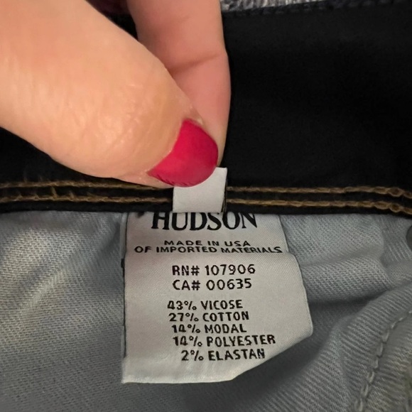 HUDSON, dark blue jeans in size 27 wore it once, - Picture 5 of 6